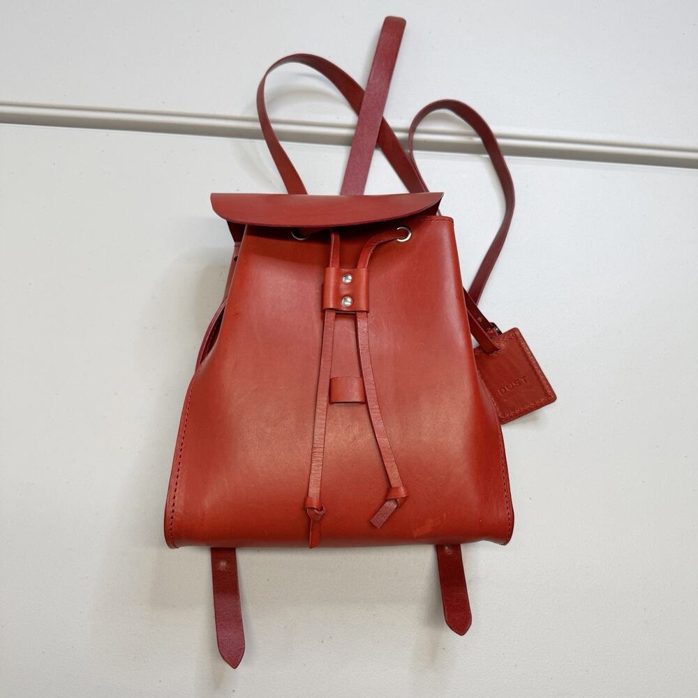 The Dust Company Sole Aged Leather Small Backpack Red Adjustable Italy MSRP 368$ - Picture 2 of 9
